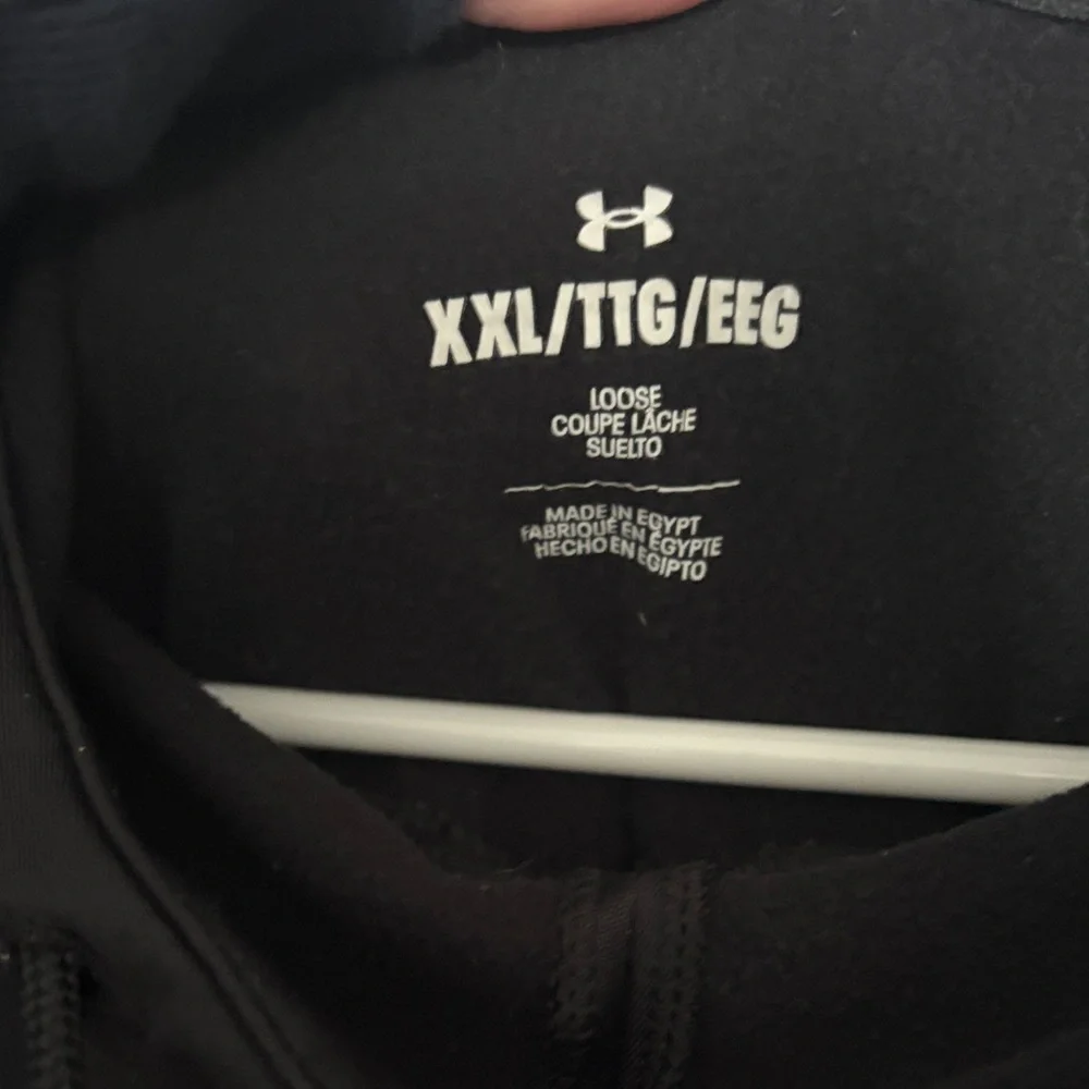Under Armour Men's Black and White Hoodie Sweatshirt - Picture 2 of 6